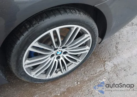 2018 BMW M550I xDrive из США, поврежденный, VIN WBAJB9C54JB034827